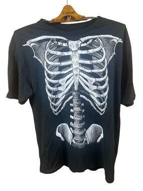 Celebrate Halloween Skeleton Ribs  Women’s Short Sleeve T-Shirt Size XL